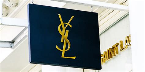 ysl a bari|Alta moda in via Sparano: a Bari inaugura il nuovo store.